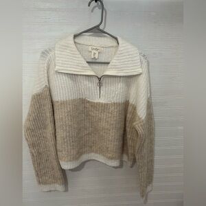 Jessica Simpson Women's Cream and Tan Sweater